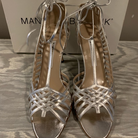 NEW Manolo Blahnik silver strappy peep toe heels - Picture 2 of 9